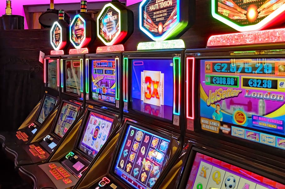 Online Casino in Alberta: From Traditional Venues to Virtual Gaming